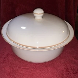 LENOX Chinastone For The Beige patterns  Round Covered Casserole 9.5" Dish - Picture 1 of 6