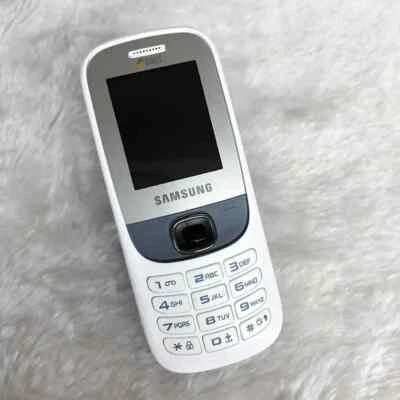 Original Samsung Metro E2202 Dual Sim 1.8" 0.3MP Phone - Image 1 of 4