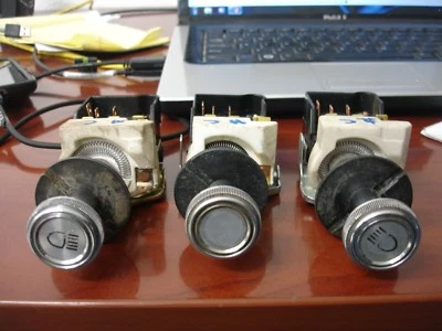 Interruptor de faros 73-87 Chevy GMC 88-91 doble cabina Suburban K5 BlazerC10 K10 K20 Foto 1 de 3