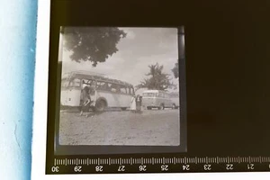 tolles altes  Negativ Oldtimer Reisebus , Bus -  hübsche Frauen  - Picture 1 of 3