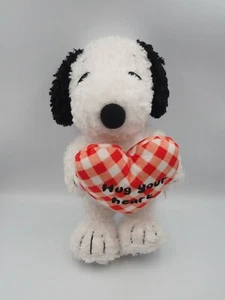 Snoopy Peanuts C1701 HUg Your heart 2012 Universal Studio Japan 8" Plush Toy  - Picture 1 of 7