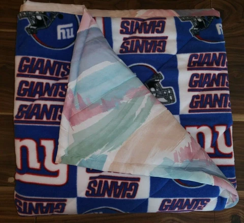 NEW YORK GIANTS HANDCRAFTED FLEECE THROW BLANKET 37” X 58” Cover