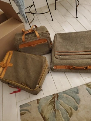 Vintage Hartmann Tweed & Leather Luggage Set 3 pcs. Suit Case/Suit Bag/computer  - Image 1 of 4