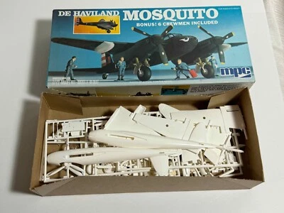 De Haviland Mosquito model kit MPC in box 1/72 scale #2 - Image 1 of 4