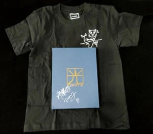 ÁLBUM CD LUZ autografiado firmado por Timmy Xu versión limitada con camiseta rara - Imagen 1 de 6