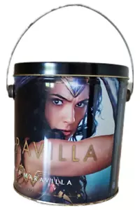 RARA SCATOLA DI LATTA SUPER HEROES WONDER WOMAN ARGENTINA FILM LINGUA SPAGNOLA ANNUNCIO - Foto 1 di 7