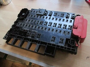 Freightliner Century Columbia A06-40944-000 Power Distribution Module #M261FF - Picture 1 of 12