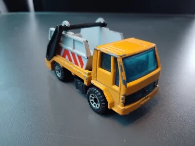 matchbox Ford Cargo Skip Truck Container 1986 , 1:74 Komplett - Bild 1 von 4