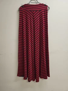 Ladies Size Large Stroped Skirt Red Amd Dark Gray By I.N. Studio Made In USA - Picture 1 of 5