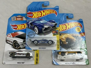 Hot Wheels Art Cars Muscle Tone + 2 Bundle | New Sealed | Card Wear | Free Ship - Picture 1 of 23