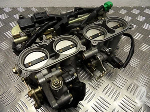 Cuerpos e inyectores aceleradores Yamaha R1 5VY MIKUNI 2004 a 2006 - Imagen 1 de 11