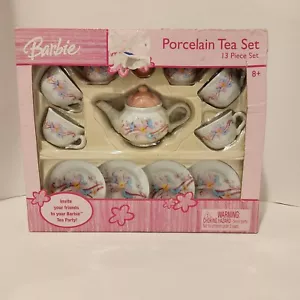 Set da tè in porcellana Barbie del 13 2005 raro NUOVO - Foto 1 di 7