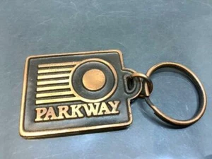 Vintage Promo Keyring PARKWAY PONTIAC BUICK GMC Keychain Ancien Porte-Clés - Foto 1 di 6