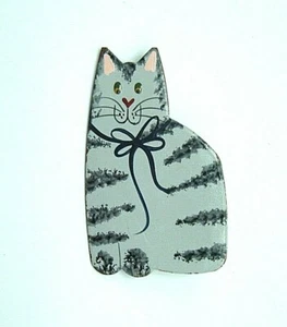 Collectible Vintage Hand Painted Cat Pin Signed - Picture 1 of 3