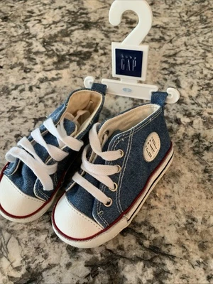 Zapatos de mezclilla Gap para bebé de colección - talla 3 Foto 1 de 4