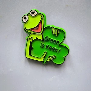 Kermit Pin Green is Keen Muppets Good Luck Shamrock Hallmark Vintage - Picture 1 of 5