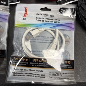 CABLE DE CONEXIÓN CAT 5e 2 pies/,6 m LEGRAND - Blanco 363201-25-V1 - Imagen 1 de 2