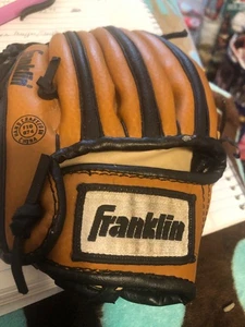 Franklin 4609 Youth 9 1/2" Glove/Mitt Right Hand Thrower/Baseball/Softball - Picture 1 of 5