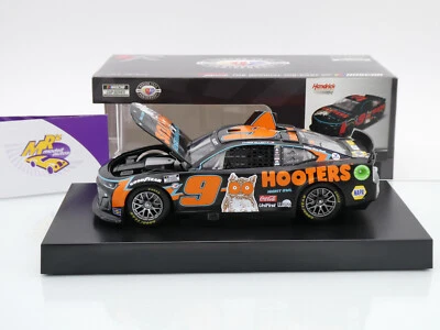 Lionel Racing CX92323HOOCL # Chevrolet NASCAR 2023 Chase Elliott - Hooters 1:24 - Bild 1 von 4