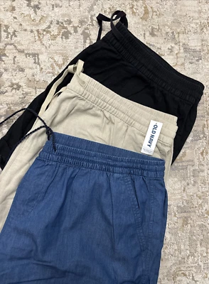 Lot of 3 Old Navy Women's Shorts 2 Linen Blend 1 Chambray XLg (Khaki pair NWT) - Image 1 of 4