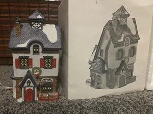 Department 56 "Neenee's Dolls & Toys" #56200 North Pole Series Heritage Village - Picture 1 of 4