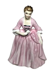 Vintage Royal Doulton Young Lady Figur A Hostess of Williamsburg No. HN2209 - Bild 1 von 6
