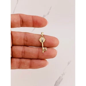 14k gold pendant Saint Benedict key ❤️ San Benito llave en oro - Picture 1 of 4