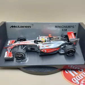 MINICHAMPS 1/18 Vodafone McLaren Mercedes MP4-25 Jenson Button 2010 530101801 - Picture 1 of 17