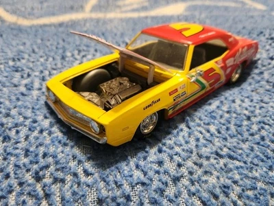 Carreras Campeones Terry Labonte Kellogg's 1969 Chevy Camaro NASCAR Stock Rods Foto 1 de 4