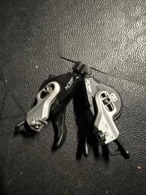 Shimano SLX SL-M670-B I-Spec B bicycle shifter. 2/3/10 Speeds Shifte Pods Great - Image 1 of 4