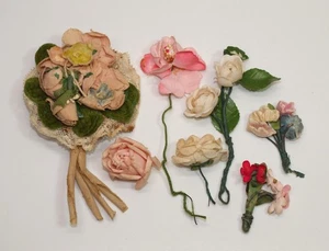 Broche artesanal sombrerería vintage de flores pequeñas de los años 60 para sombreros de muñeca - Imagen 1 de 2