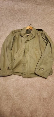 Chaqueta de Campo Original M41 Combate Usada Manchas de Sangre Segunda Guerra Mundial Original M1941 Foto 1 de 4