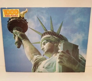 Statue of Liberty 1000 Pc Jigsaw Puzzle Complete 21.5" x 27.5" Golden COMPLETE - Picture 1 of 6