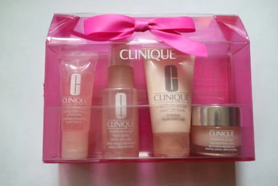 NUEVO EN CAJA CLINIQUE Dewy Delight JUEGO DE REGALO 4 piezas sobrecarga de humedad, máscara, spray facial, gel  Foto 1 de 4