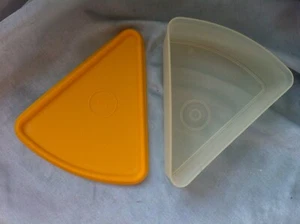 Tupperware Kuchendose Box Dreieck Gefrierbehälter Kuchenbehälter Brotdose gelb - Bild 1 von 4