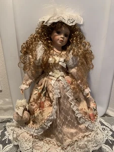 ❤️Bambola vintage porcellana oro occhi addormentati 16” nastro pizzo orlato abito floreale - Foto 1 di 15