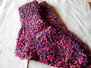 Handarbeit hand-knitted Strümpfe Socken Größe 35 / 36 Schwarz Rot Pompons - Bild 1 von 2