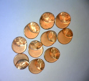 10- LINCOLN CENTS🌟 OFF CENTER🌟HIGHER GRADE "SHINY RED"🌟US ERROR COIN - Picture 1 of 12