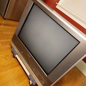 TOSHIBA MW24F51 24" CRT TV VCR/DVD COMBO RETRO GAMING EXC COND TELEVISION TUBE