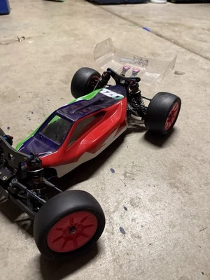 Team Associated RC10 B7 RTR (21,5) Foto 1 de 4