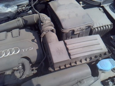 Limpiador de aire 2,0 L compatible con 15-18 AUDI Q3 306444176 Foto 1 de 4