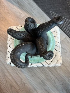 Under the Sea Octopus 16"h Shipwreck Imperial Bronze Finish Wall Mount Figure - Picture 1 of 3