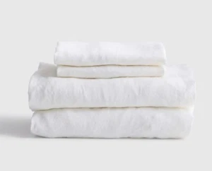 NWT QUINCE EUROPEAN LINEN 4 PIECE SET CAL KING SHEET SET WHITE SHEETS MSRP $210 - Picture 1 of 12