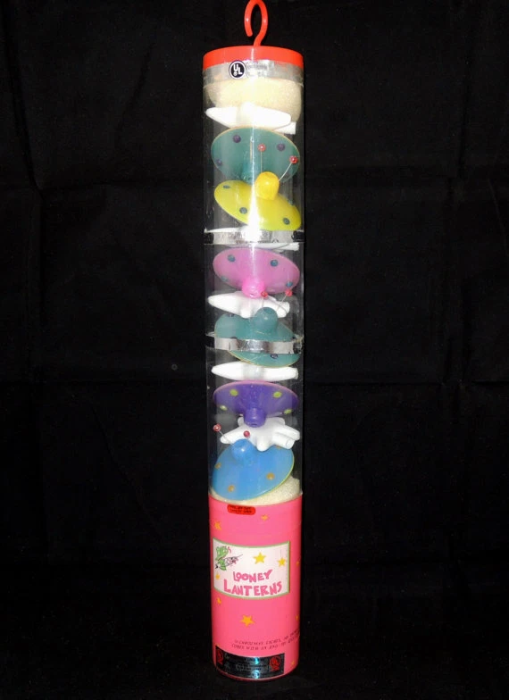 6 luces de fiesta retro de juguete nave espacial + estrellas Looney linterna árbol de Navidad  Foto 1 de 4