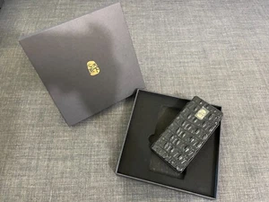 NIB New Genuine Original Samsung SM-W2018 Premium Black Crocodile Leather Case - Picture 1 of 10