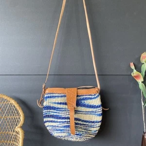 Vtg African Woven Sisal Crossbody Bag Leather Kiondo Purse Straw Bucket Basket - Picture 1 of 11