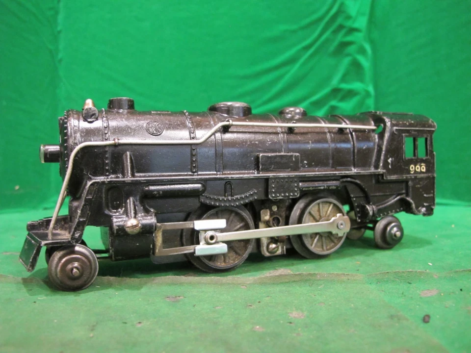 Marx Die Cast PreWar 2-4-2 Black Locomotive 999  ~ tested runs.,lights - Image 1 of 4