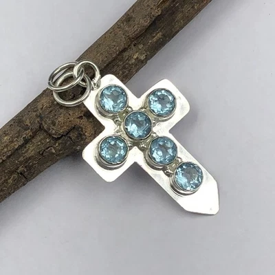 Colgante hecho a mano de plata de ley 925 con piedras preciosas de aguamarina Foto 1 de 2