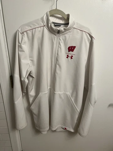 Under Armour Men’s Wisconsin Badgers White Midweight 1/2 Zip Jacket Cover