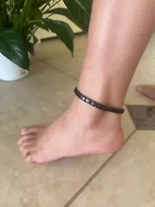 Pulsera tobillera magnética negra más delgada para mujer y hombre equilibrio energía calma alegría - Imagen 1 de 12